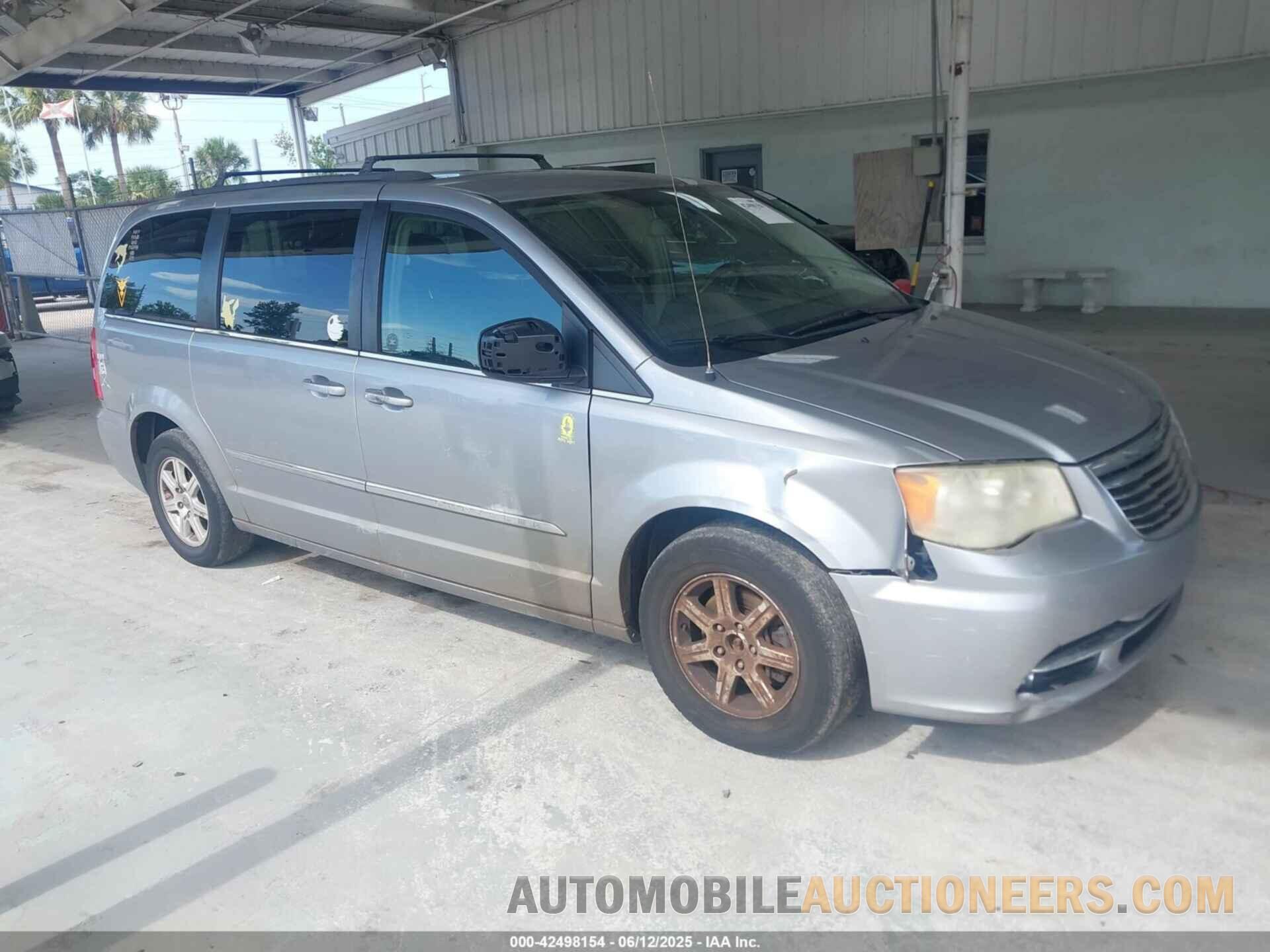 2C4RC1BG0DR658041 CHRYSLER TOWN & COUNTRY 2013