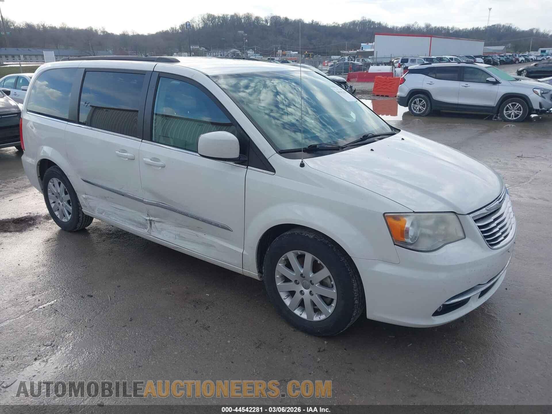2C4RC1BGXDR588564 CHRYSLER TOWN & COUNTRY 2013