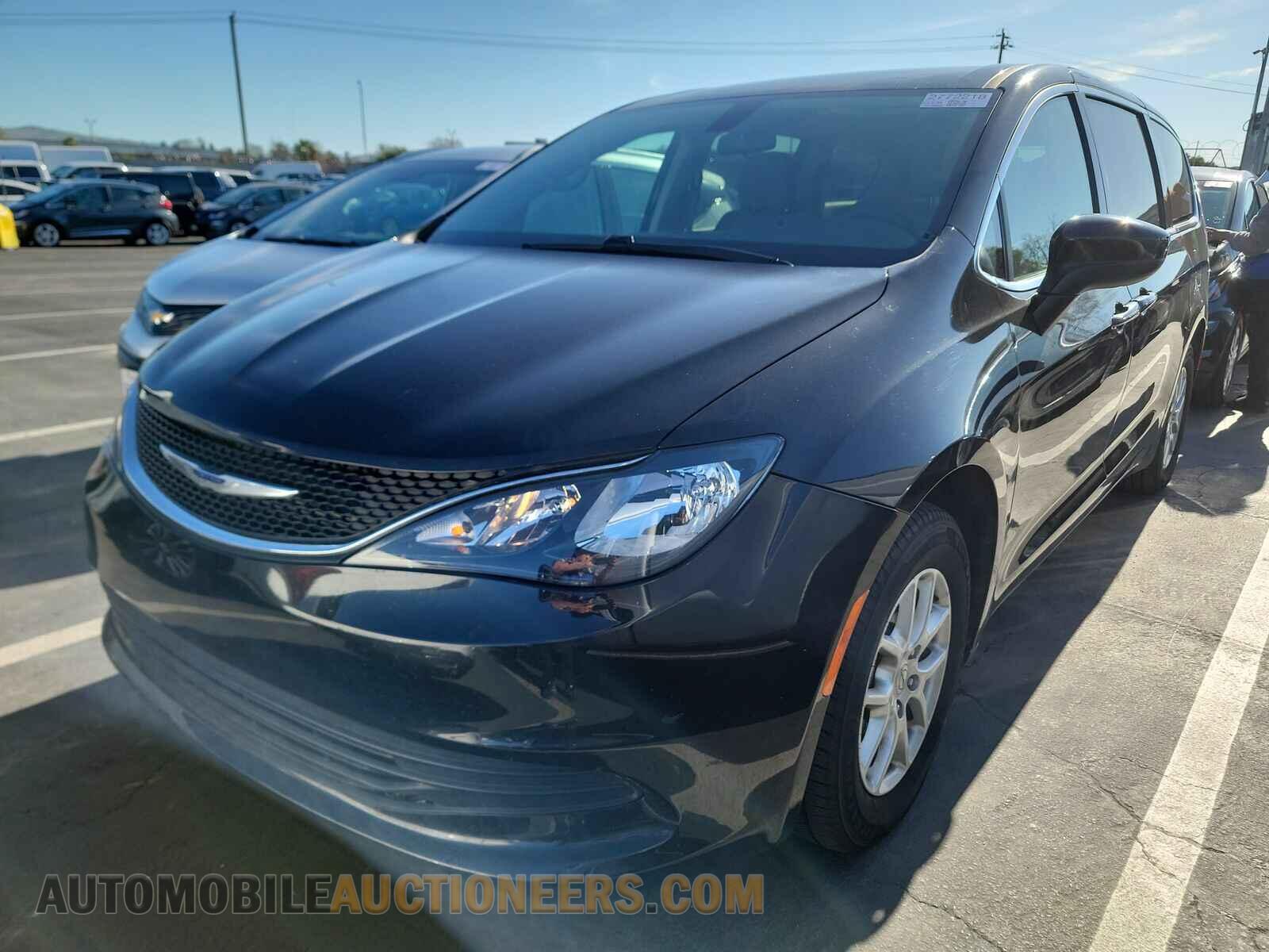 2C4RC1CG9LR131306 Chrysler Voyager 2020