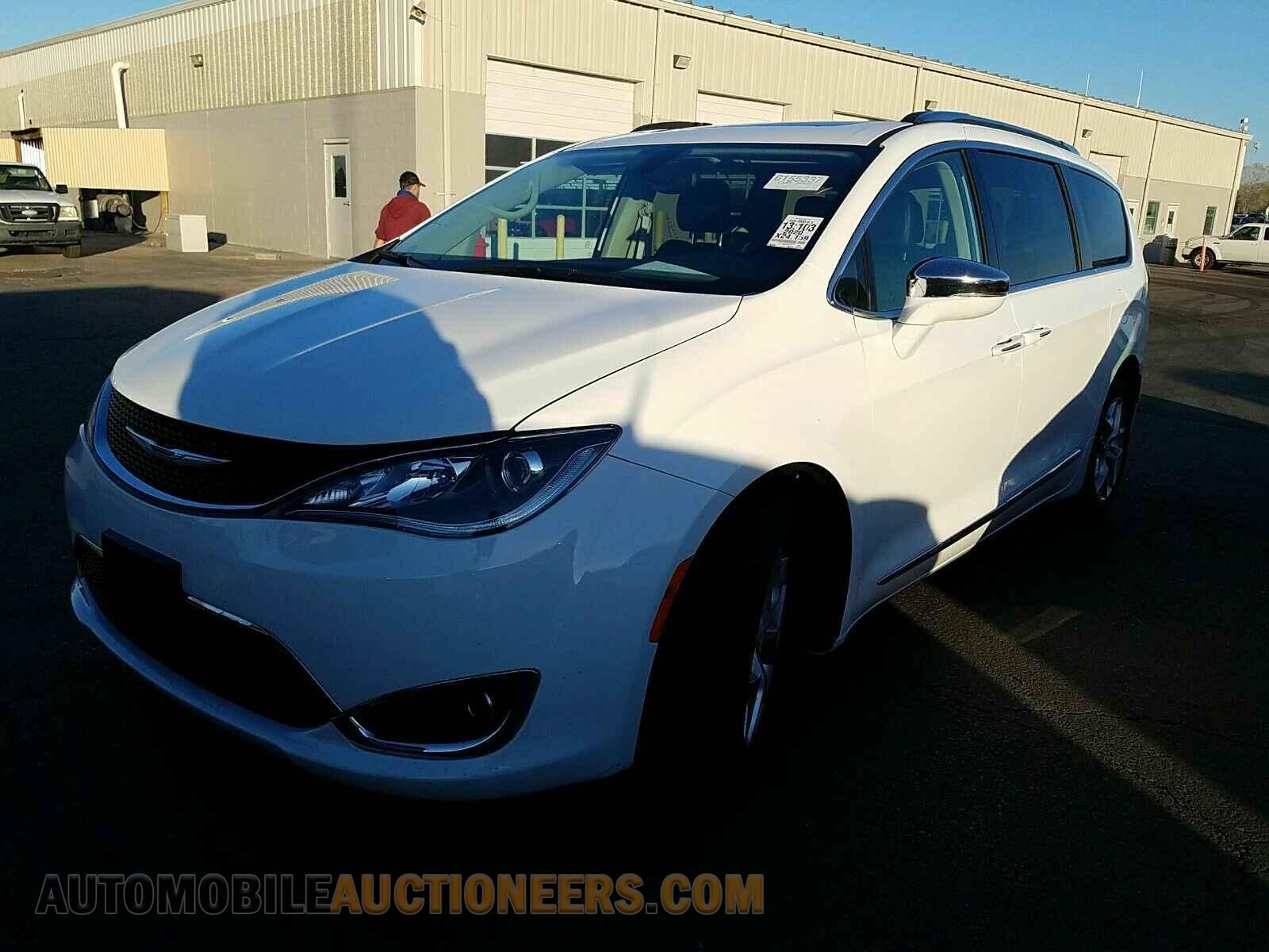 2C4RC1GG3LR209556 Chrysler Pacifica 2020