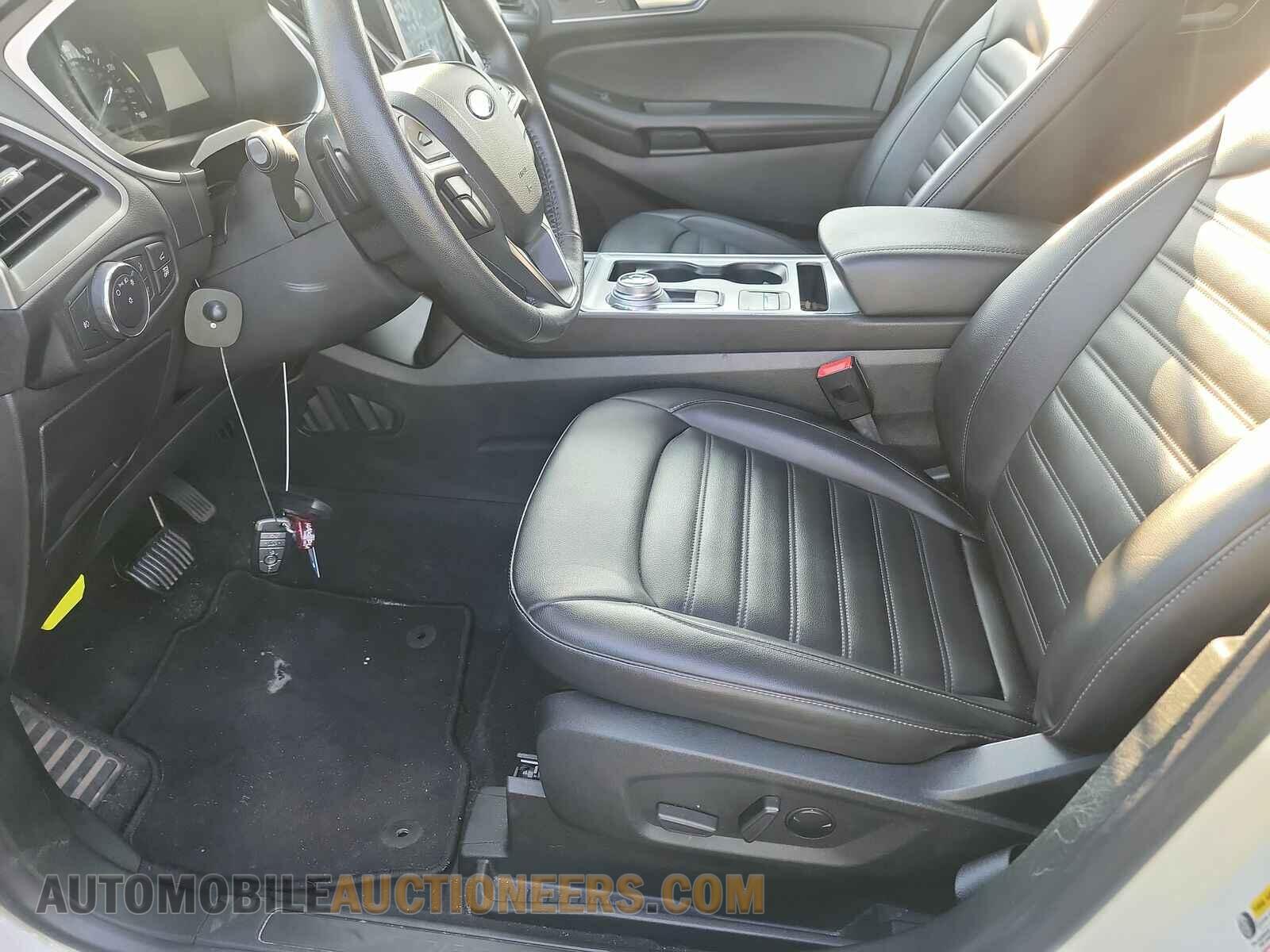 2FMPK4J96MBA28107 Ford Edge 2021