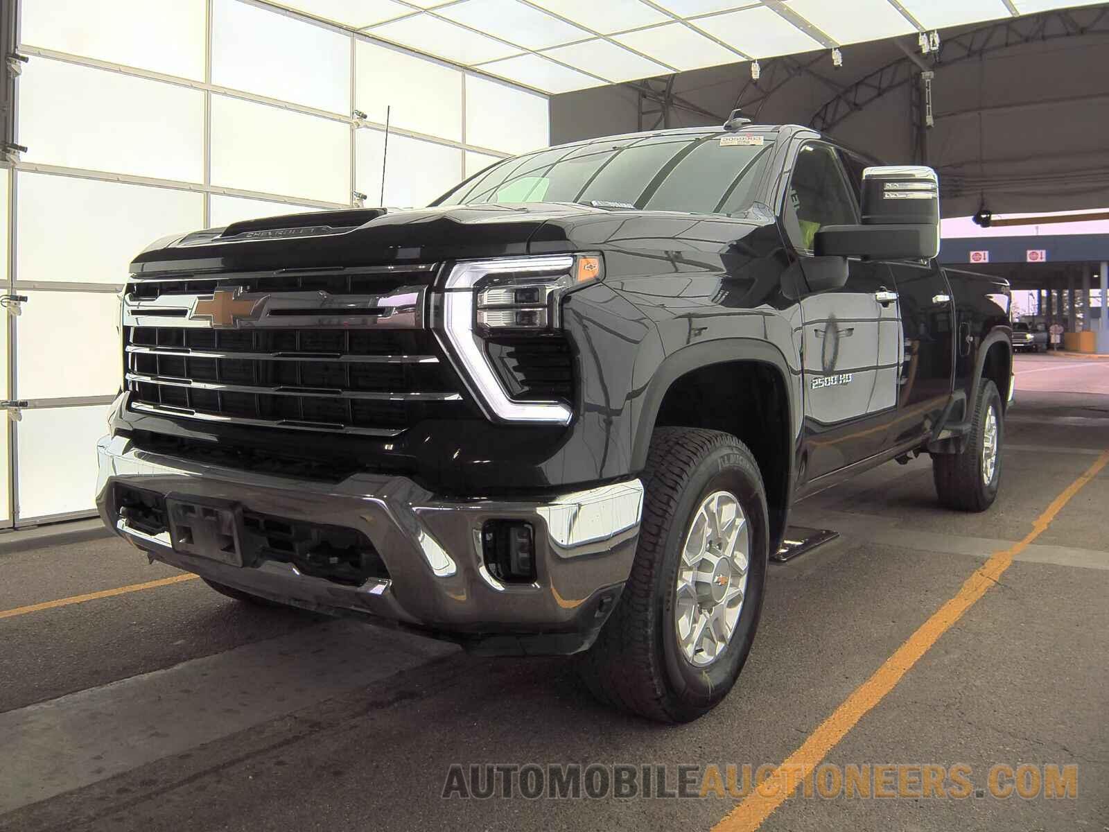 2GC1YPEY3R1145894 Chevrolet Silverado 2500HD 2024