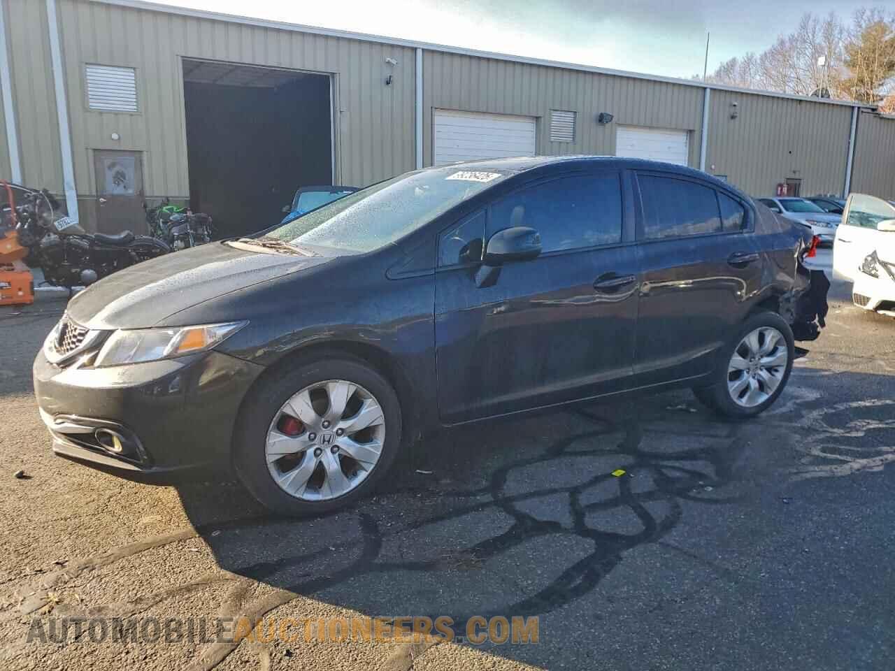 2HGFB2F93DH511226 HONDA CIVIC 2013