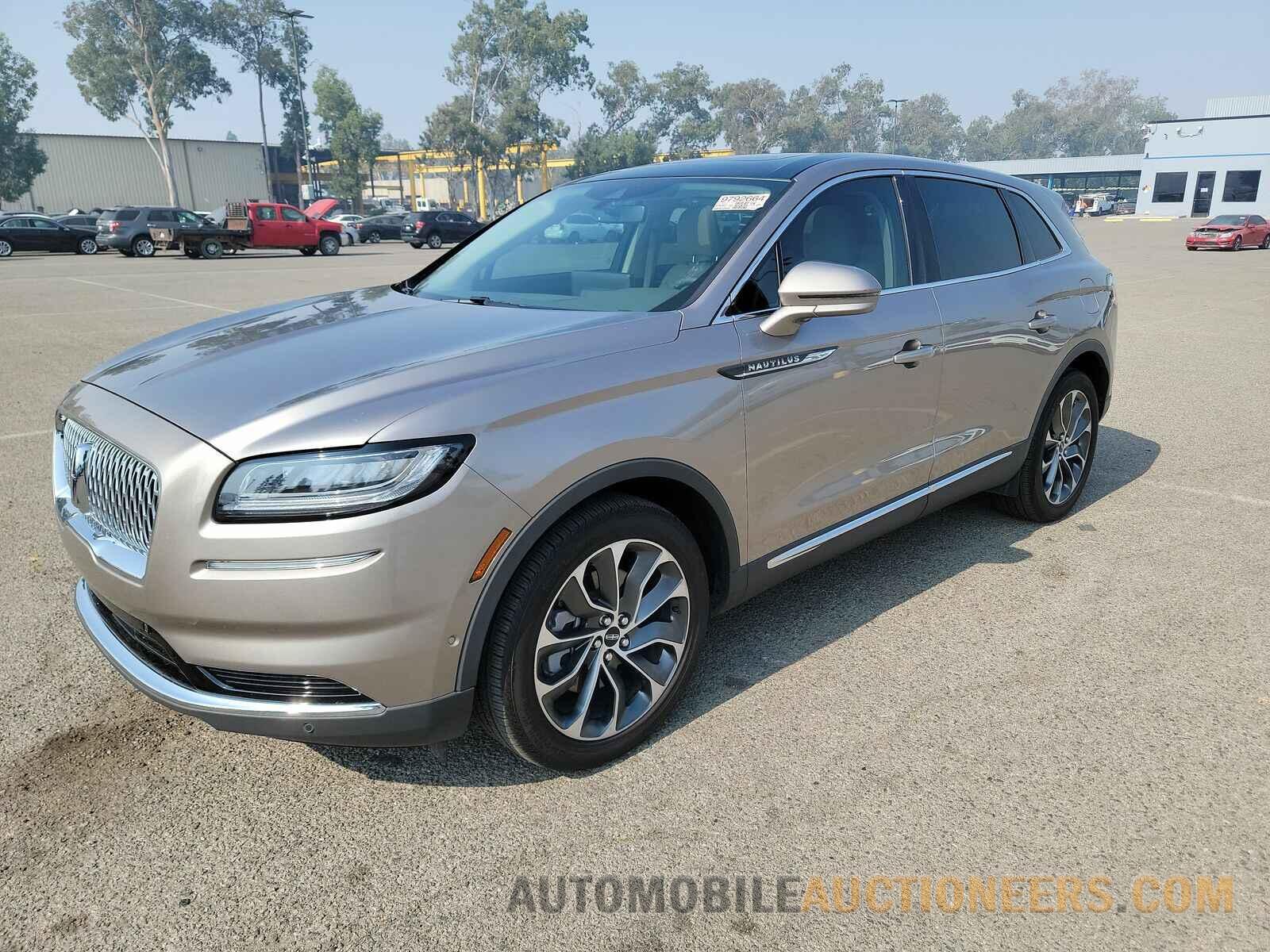2LMPJ6K9XMBL03737 Lincoln Nautilus 2021