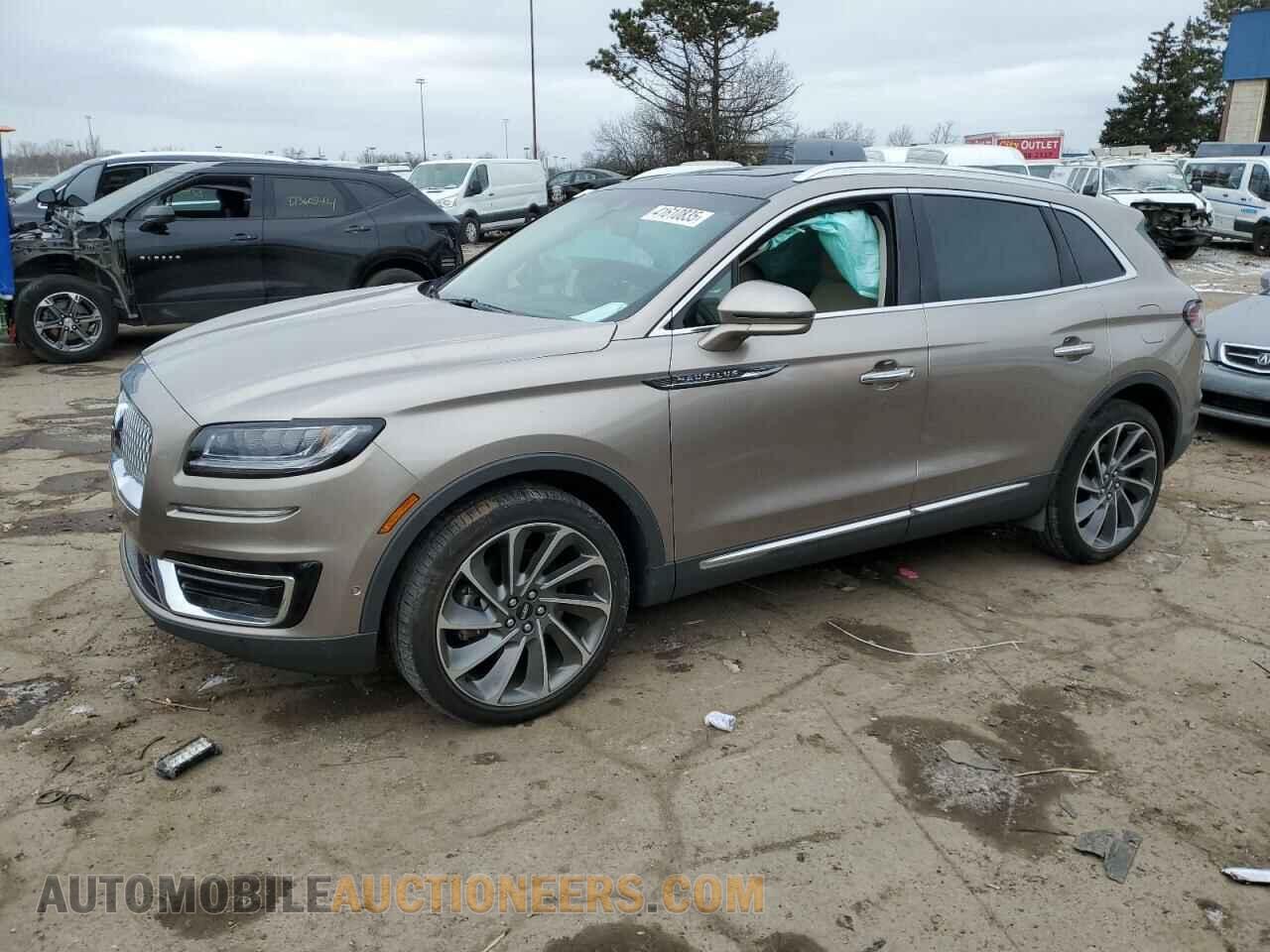 2LMPJ8LP2KBL23664 LINCOLN NAUTILUS 2019