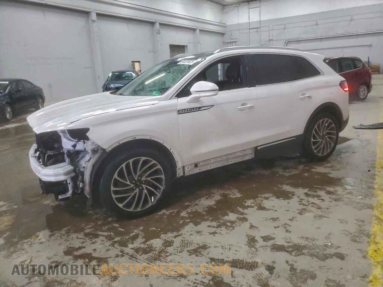 2LMPJ8LP7KBL18315 LINCOLN NAUTILUS 2019