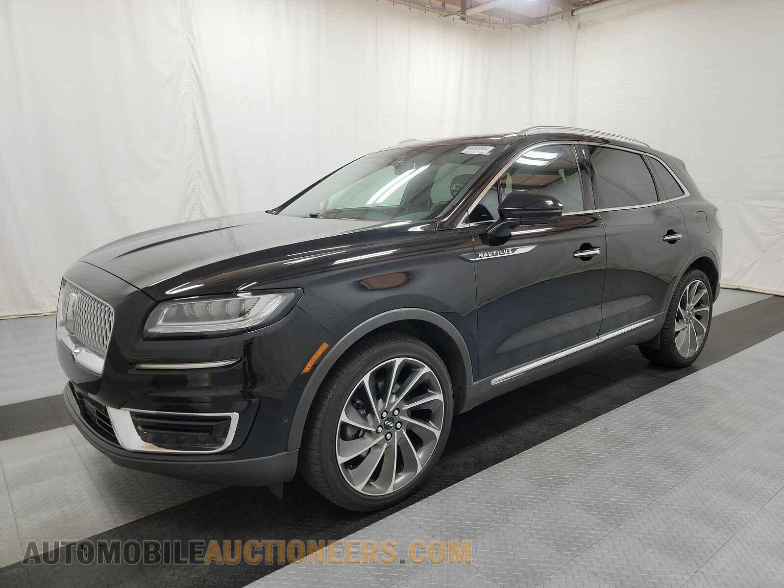 2LMPJ8LP9KBL56676 Lincoln Nautilus 2019