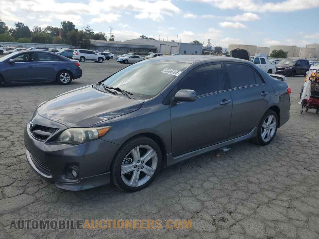 2T1BU4EE8DC021182 TOYOTA COROLLA 2013
