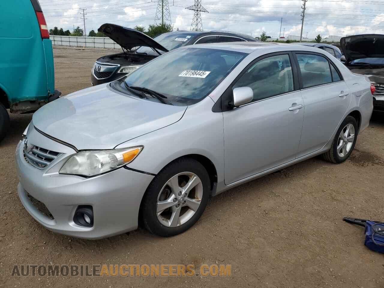 2T1BU4EE9DC113708 TOYOTA COROLLA 2013