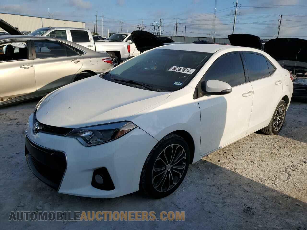 2T1BURHE4FC340977 TOYOTA COROLLA 2015