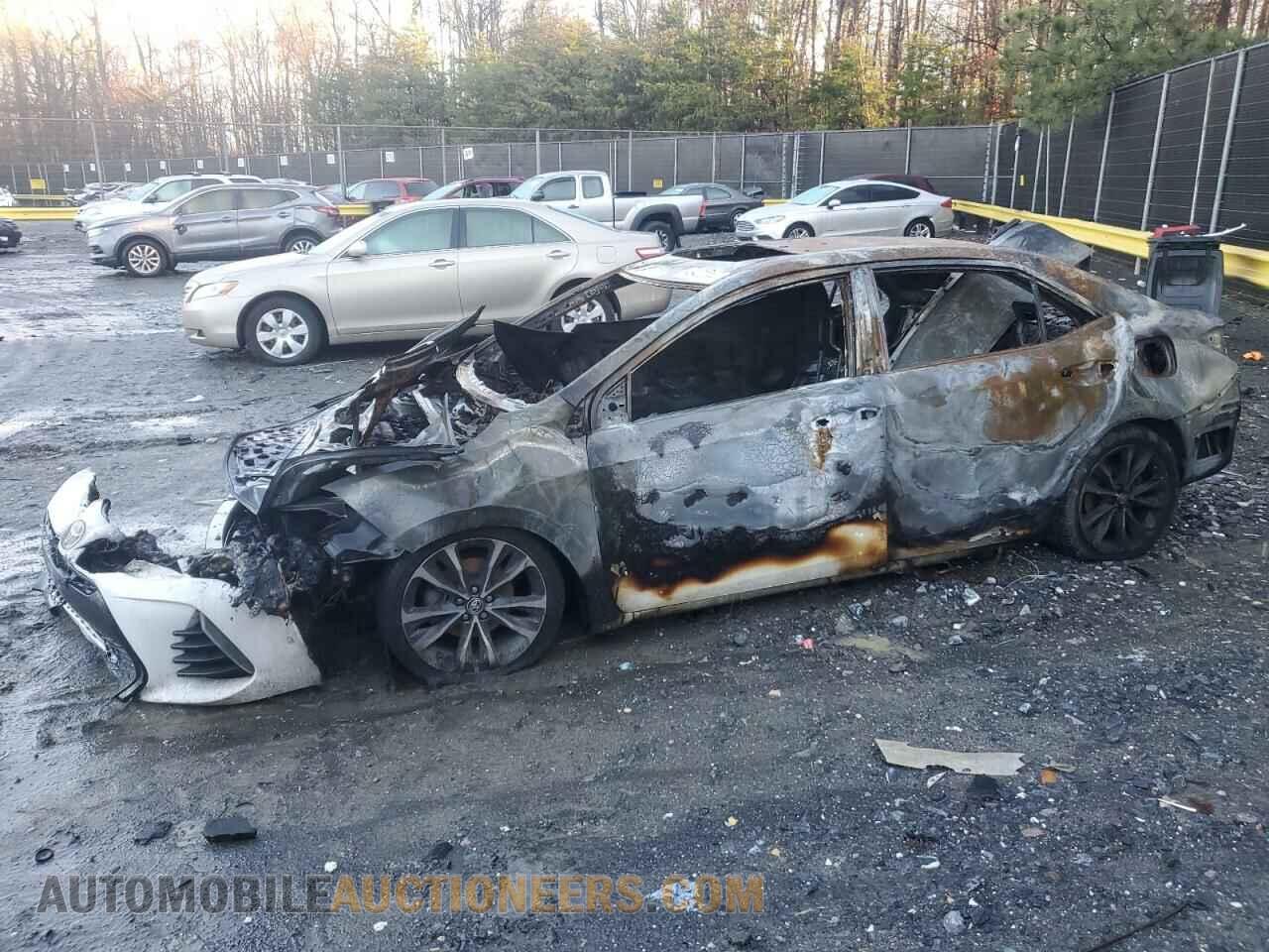 2T1BURHE4JC062977 TOYOTA COROLLA 2018
