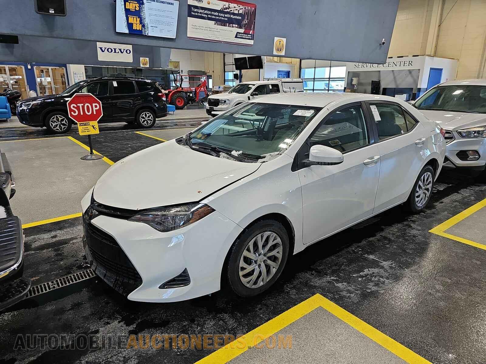 2T1BURHE5KC240297 Toyota Corolla LE 2019