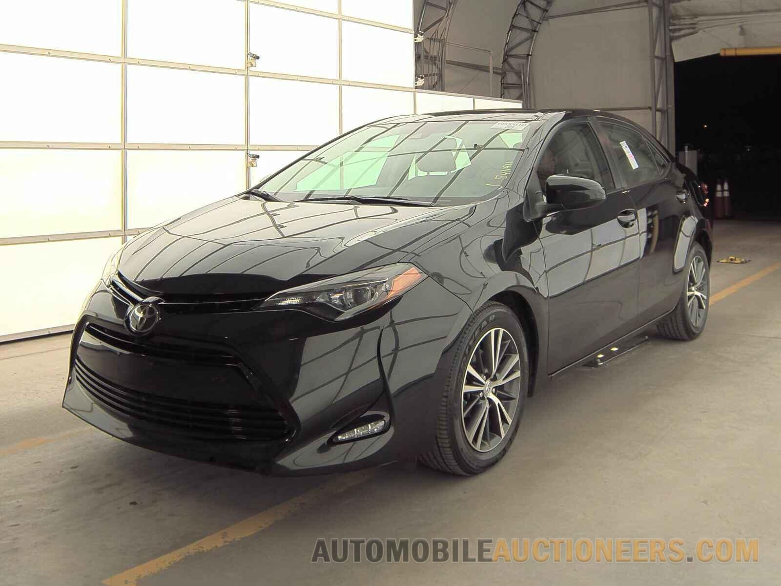 2T1BURHE8JC121979 Toyota Corolla LE 2018