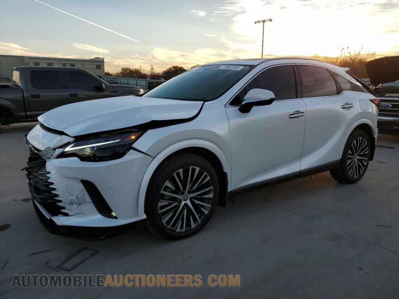 2T2BAMBA3RC024150 LEXUS RX350 2024