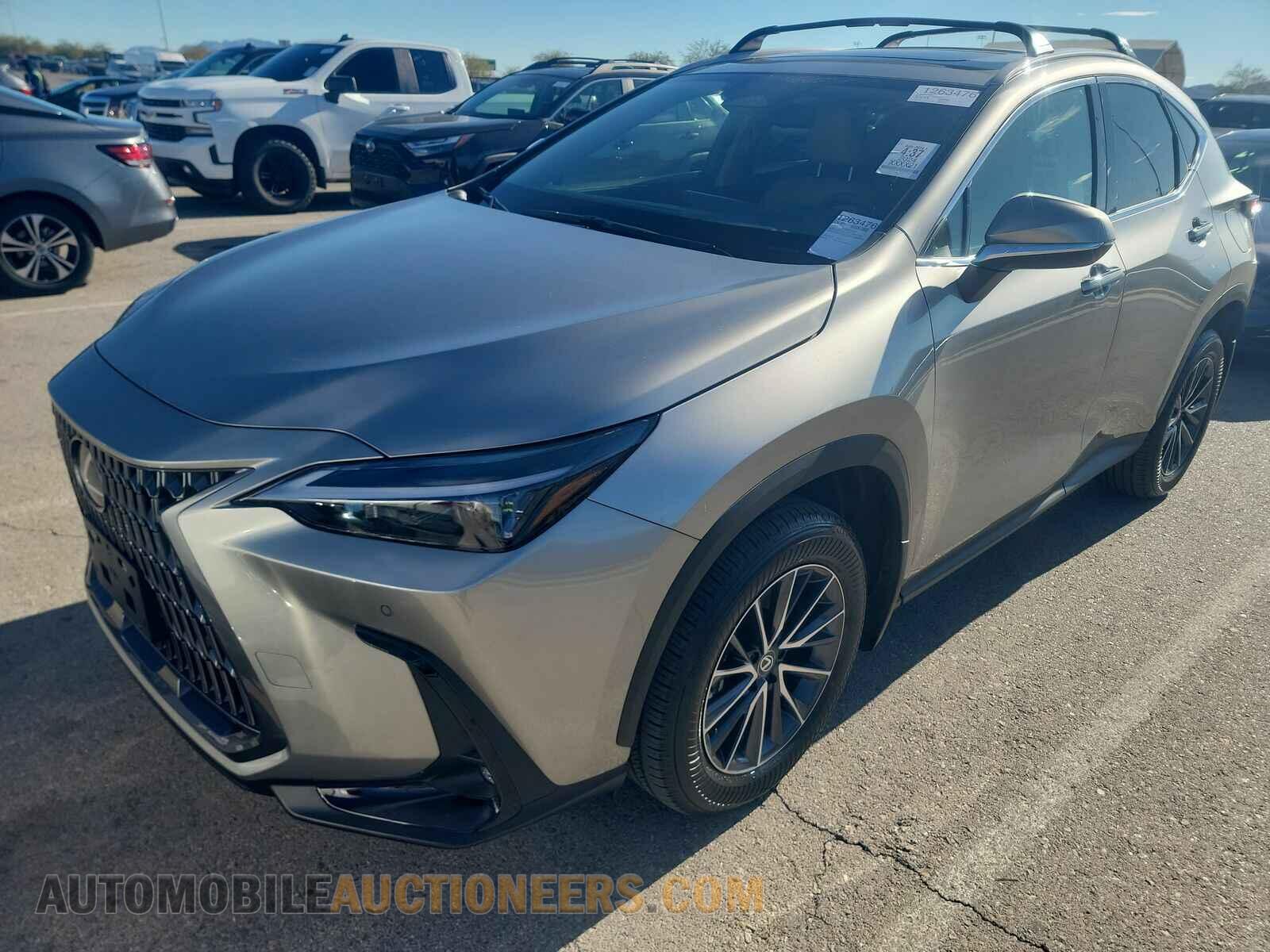 2T2GKCEZ2RC028043 Lexus NX 2024