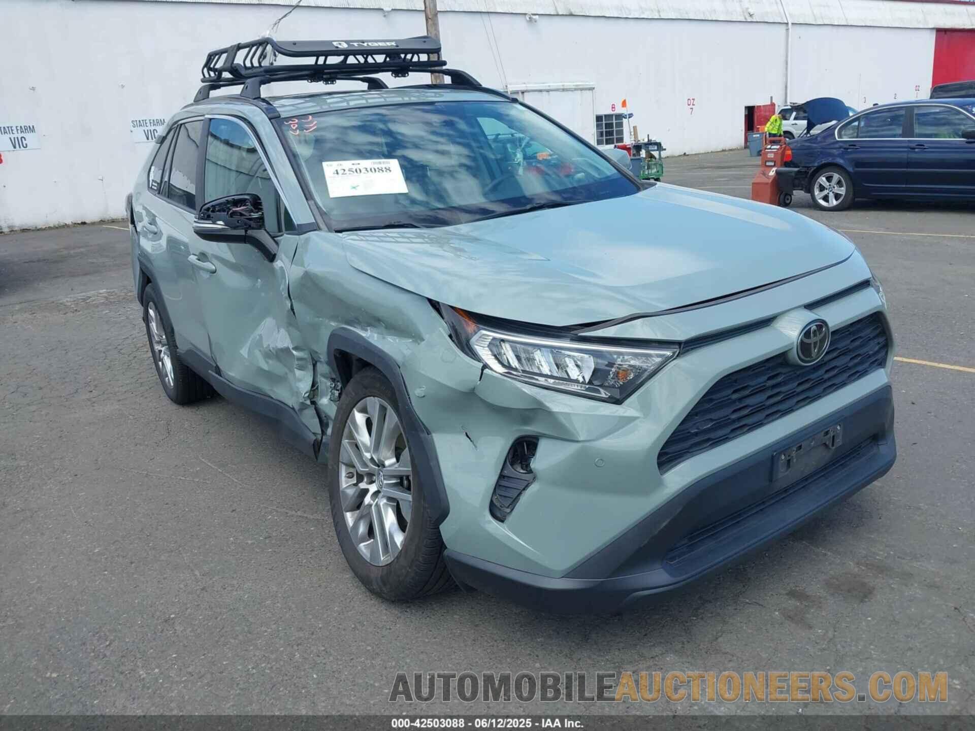 2T3A1RFV0KC011797 TOYOTA RAV4 2019