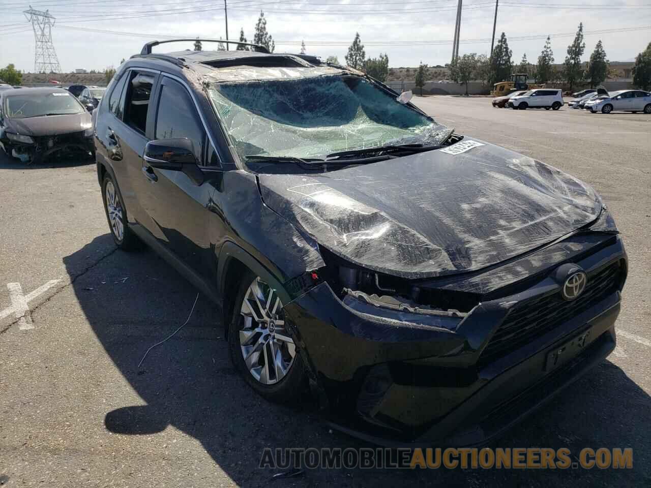 2T3A1RFV9MC153889 TOYOTA RAV4 2021