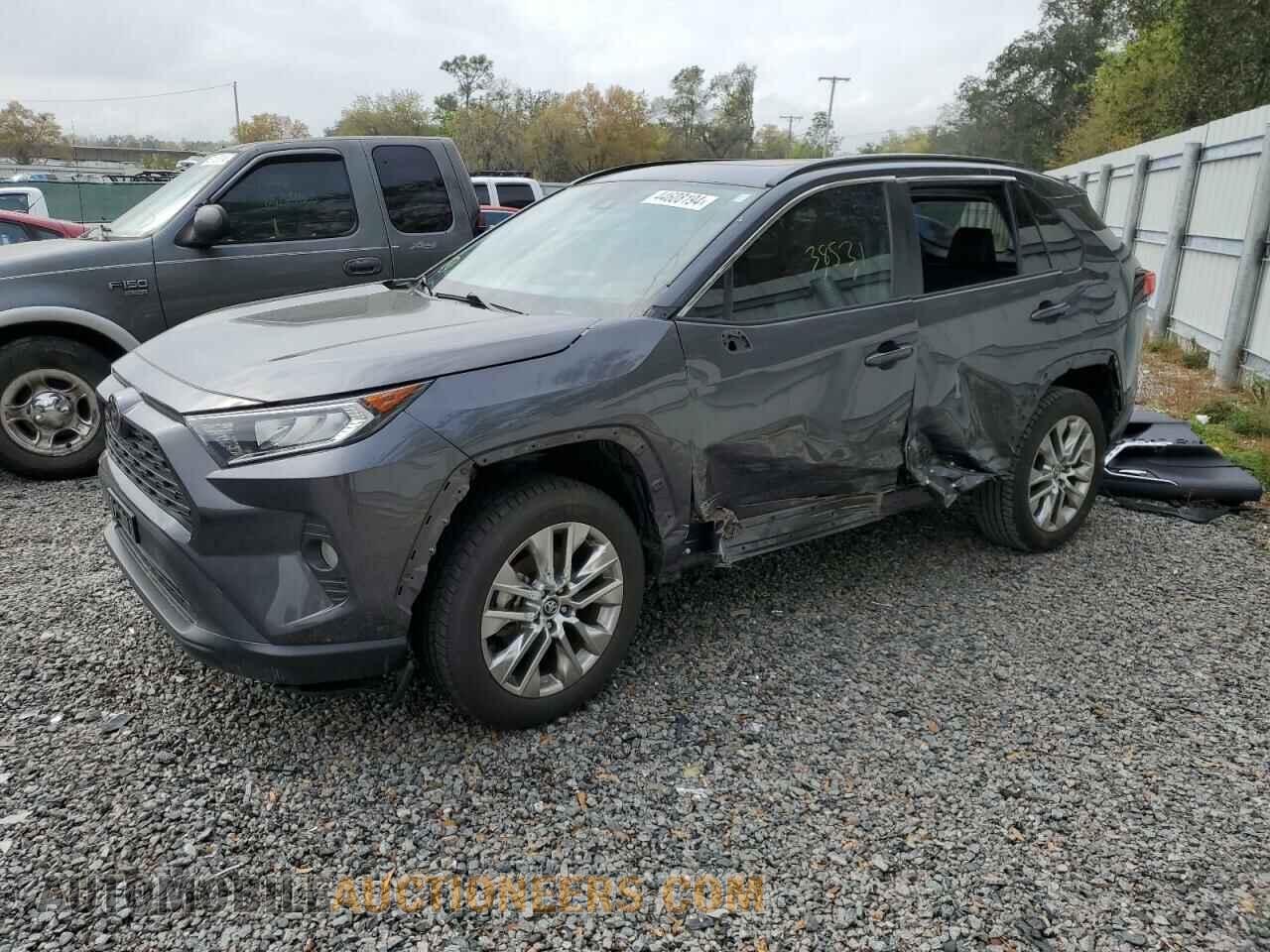 2T3C1RFV3LW078564 TOYOTA RAV4 2020