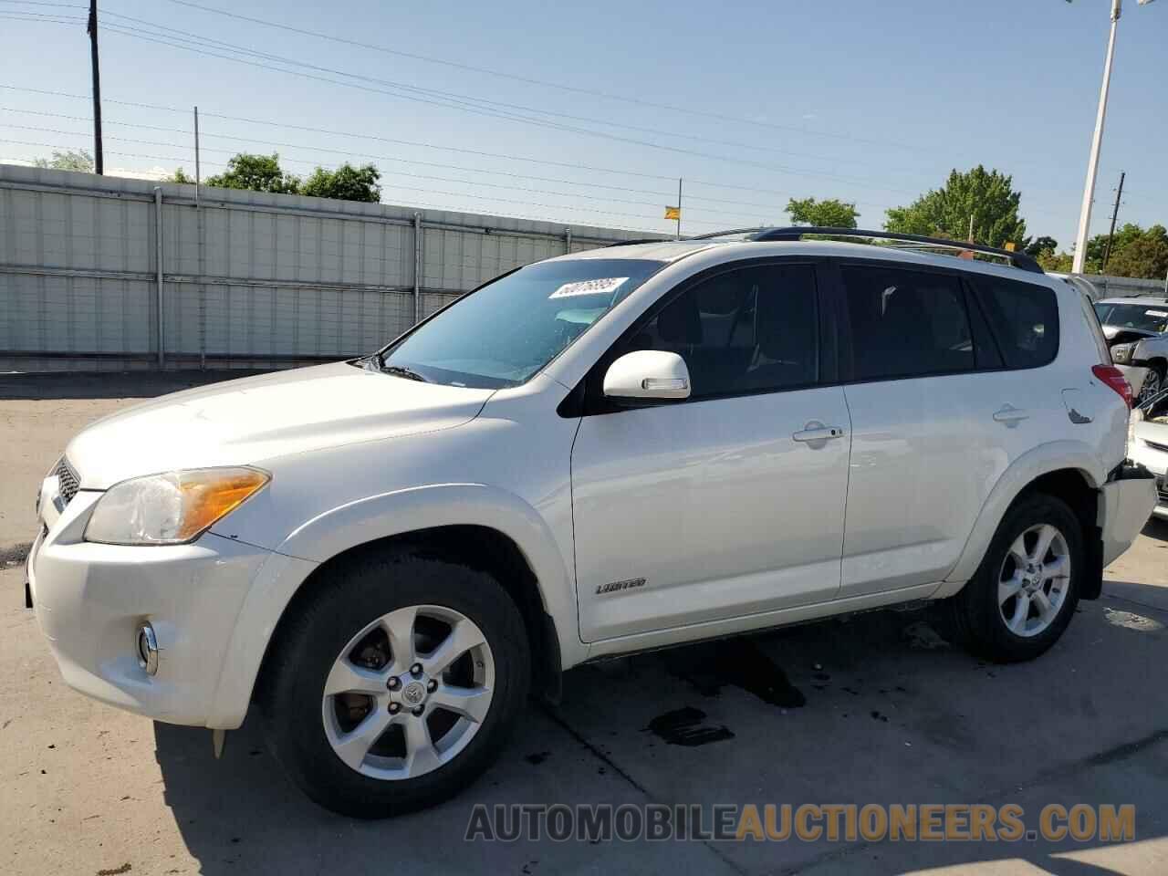 2T3DF4DV8BW157173 TOYOTA RAV4 2011