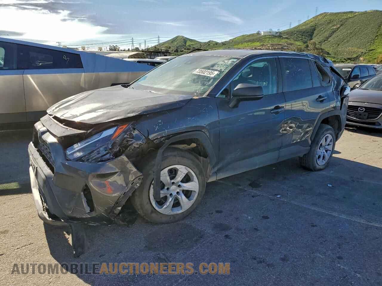 2T3F1RFV0SW525721 TOYOTA RAV4 2025