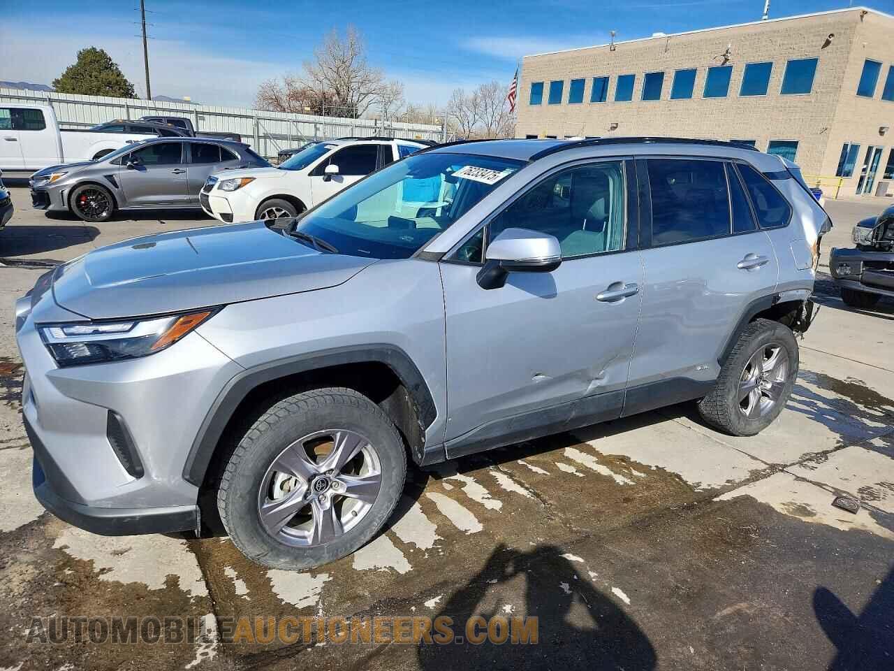 2T3RWRFVXNW132425 TOYOTA RAV4 2022