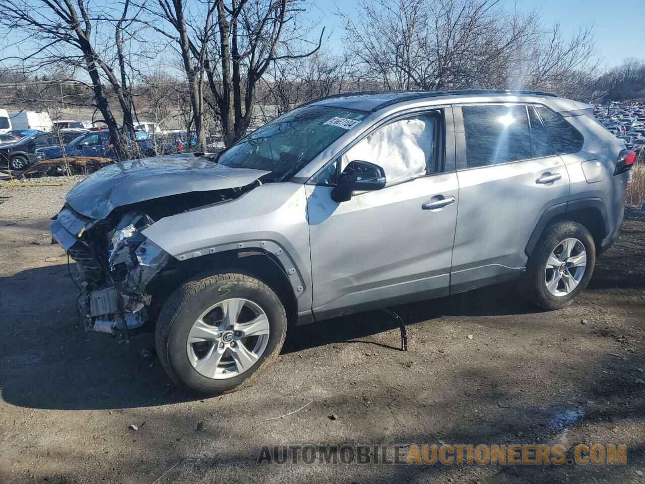 2T3W1RFV2KW015435 TOYOTA RAV4 2019