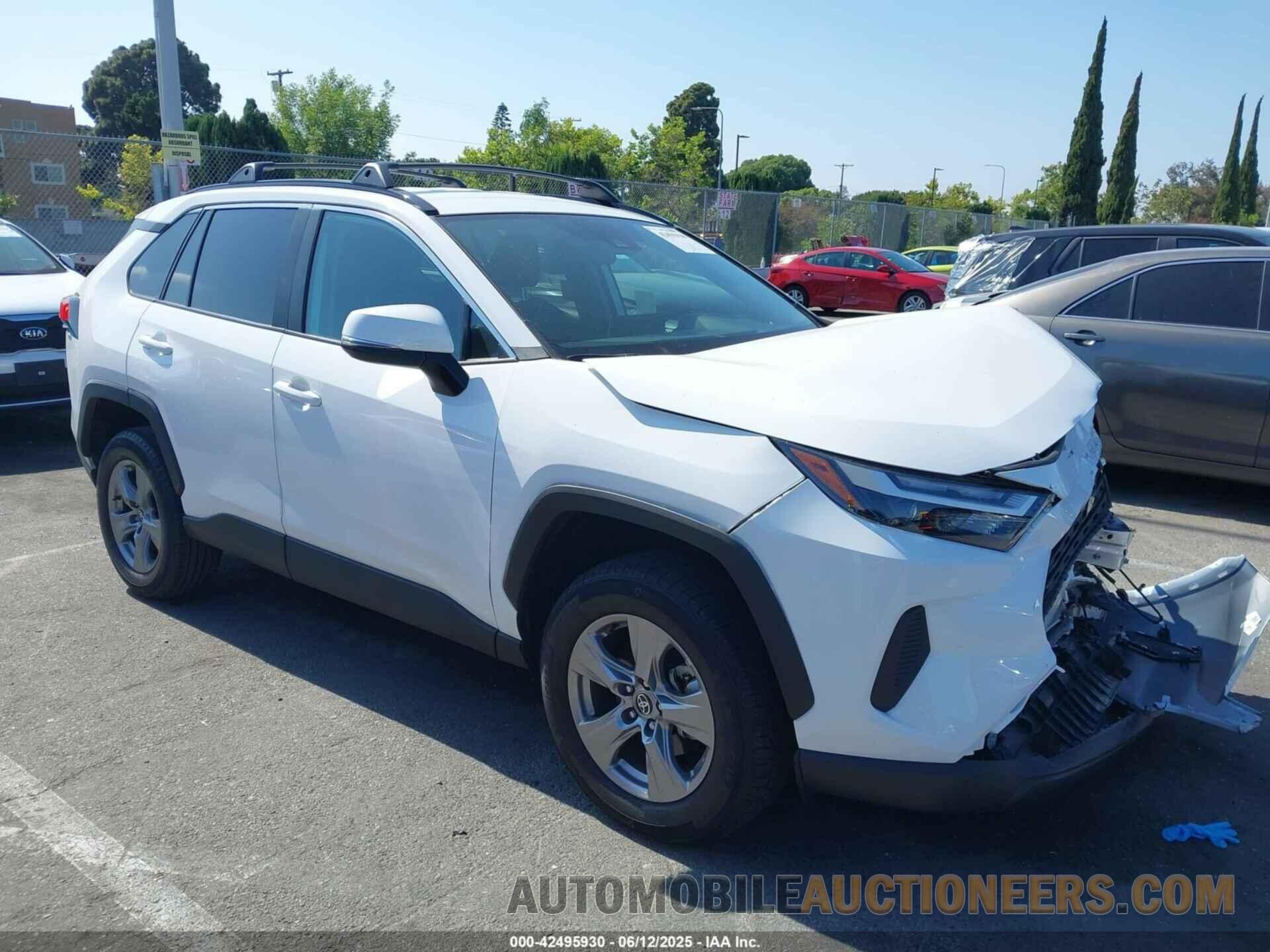 2T3W1RFV2SW369942 TOYOTA RAV4 2025