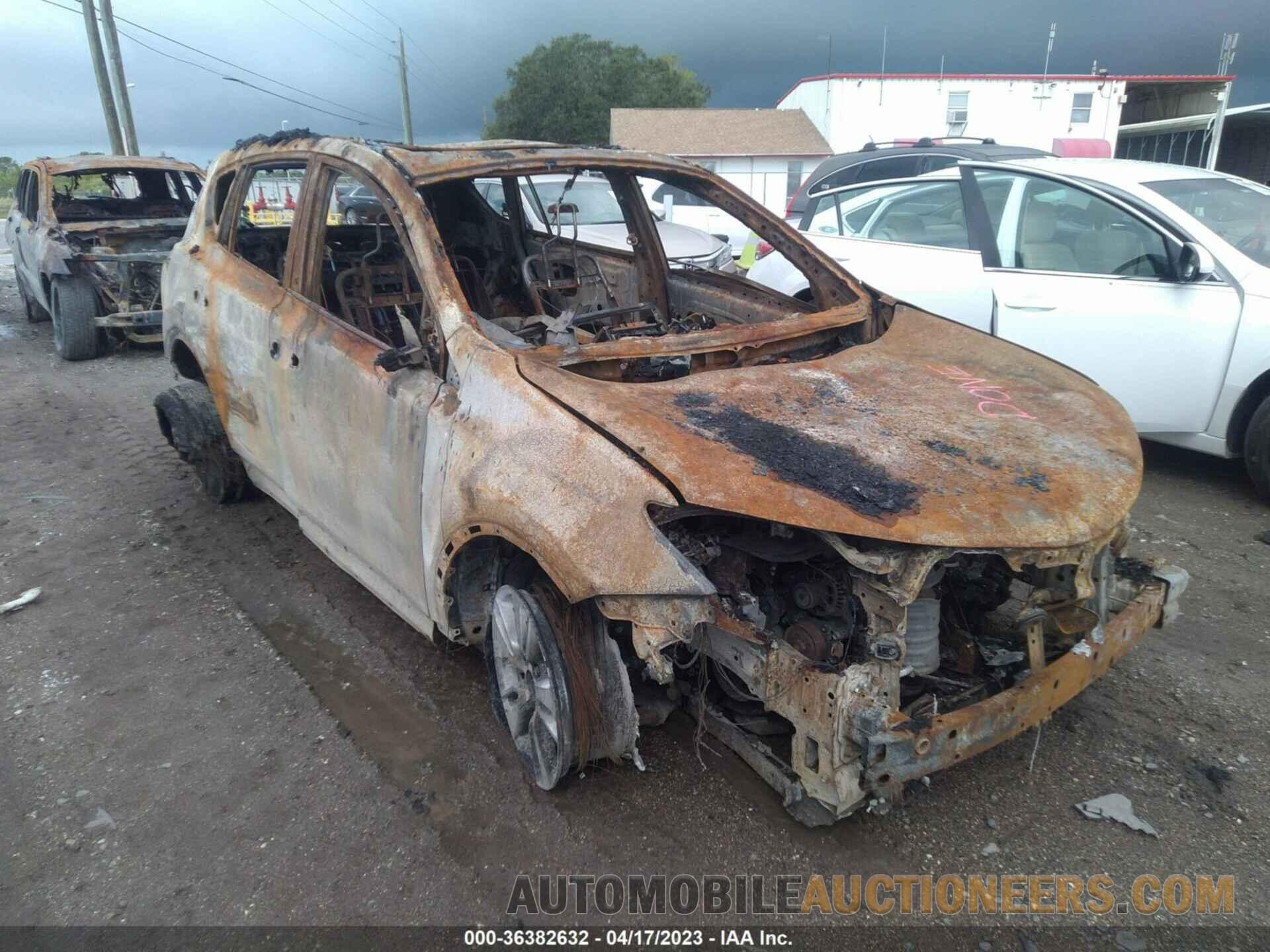 2T3WFREV2JW445726 TOYOTA RAV4 2018
