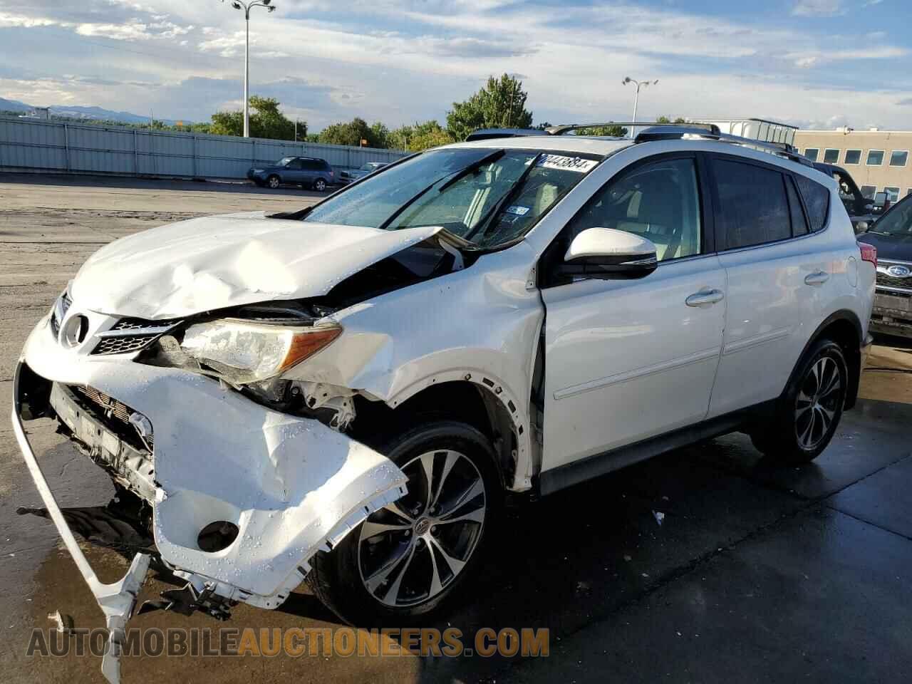 2T3YFREV2FW155583 TOYOTA RAV4 2015