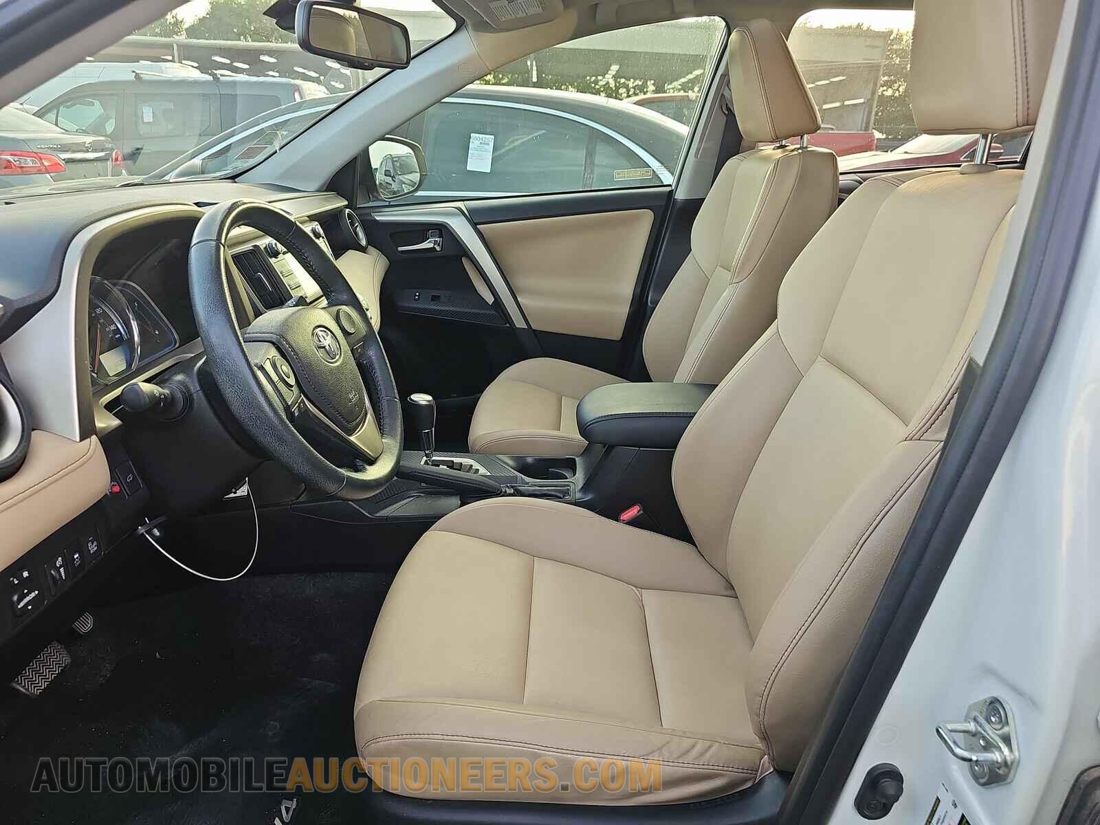 2T3YFREV8FW145706 Toyota RAV4 2015