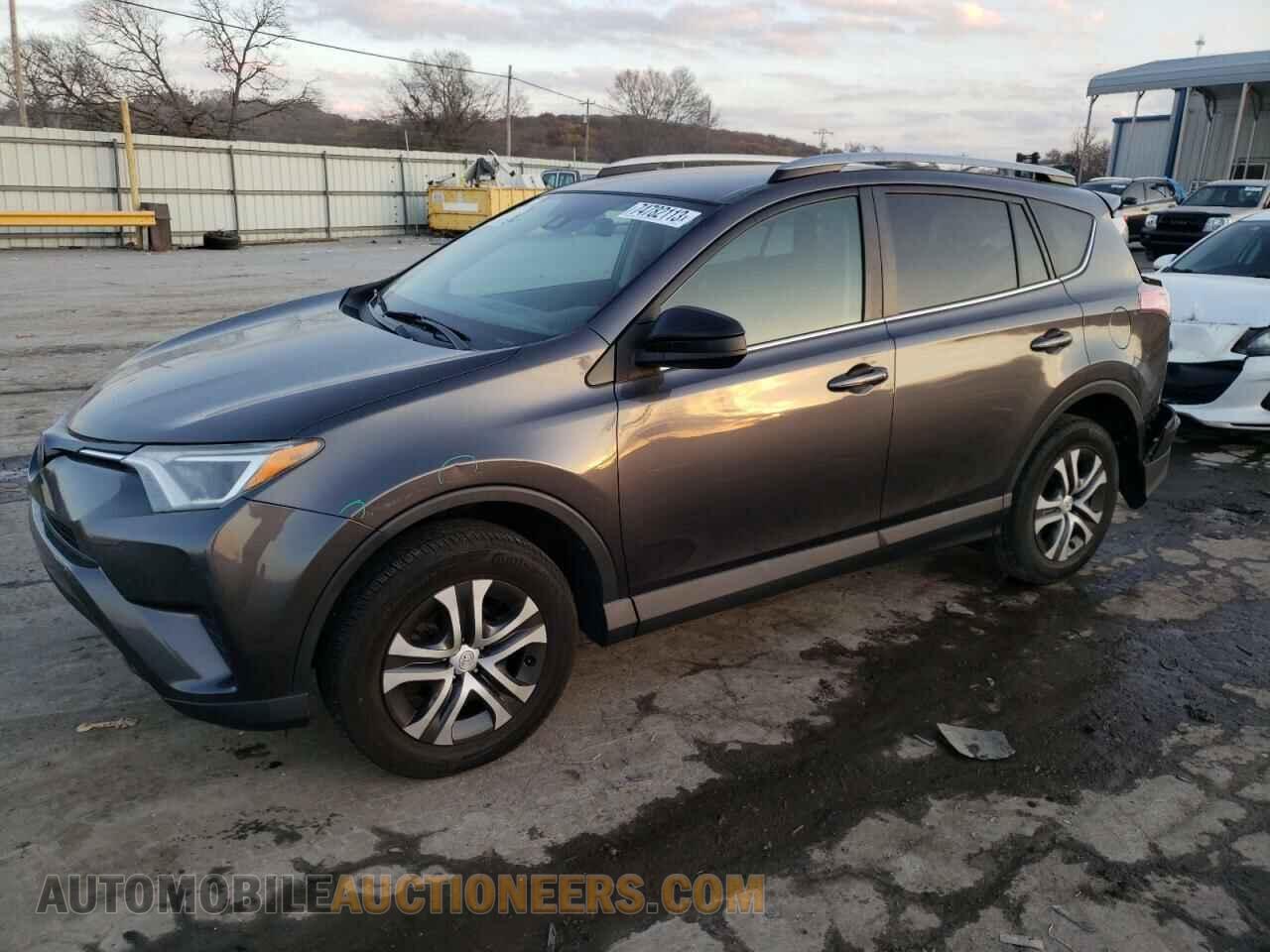 2T3ZFREV2HW378147 TOYOTA RAV4 2017