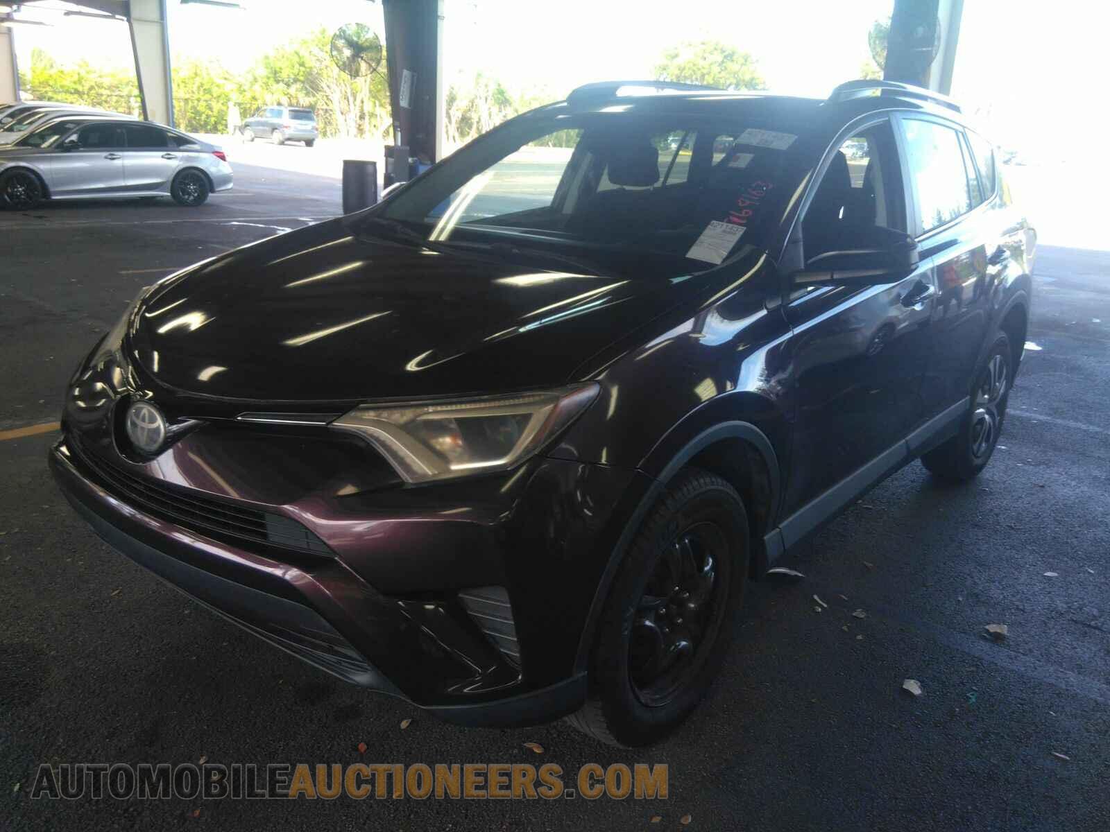 2T3ZFREV2HW379833 Toyota RAV4 2017