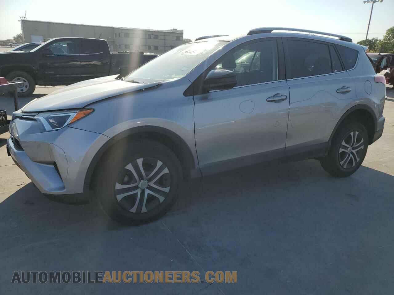 2T3ZFREV3JW438880 TOYOTA RAV4 2018
