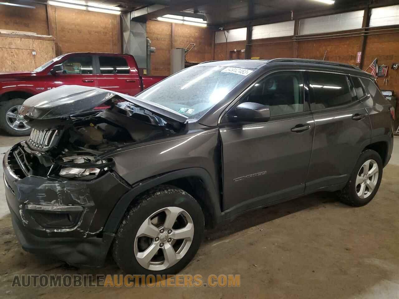 3C4NJDBB0JT112214 JEEP COMPASS 2018