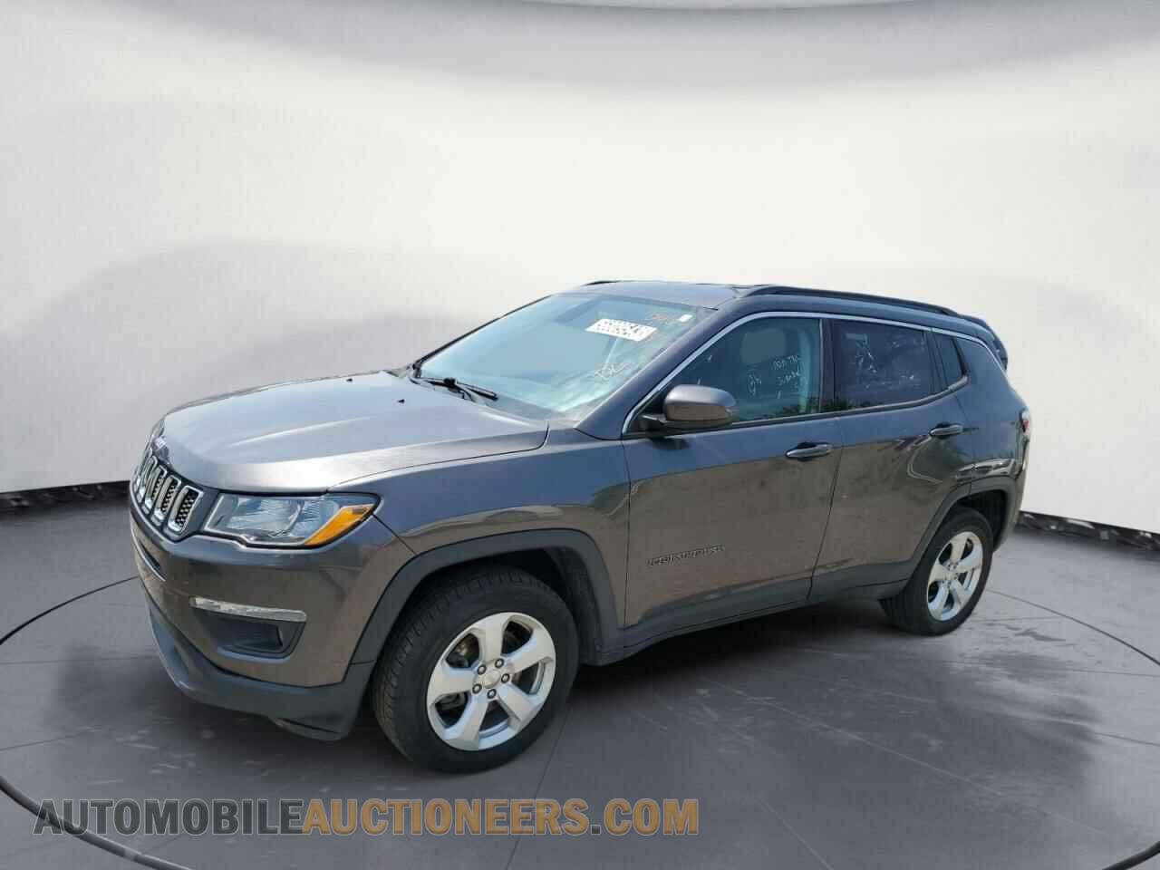 3C4NJDBB2JT349464 JEEP COMPASS 2018