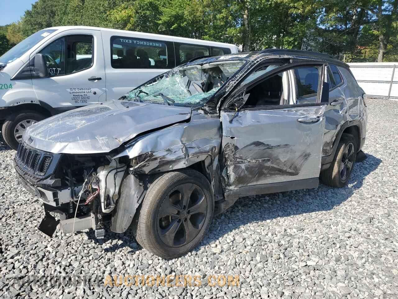 3C4NJDBB3JT453512 JEEP COMPASS 2018