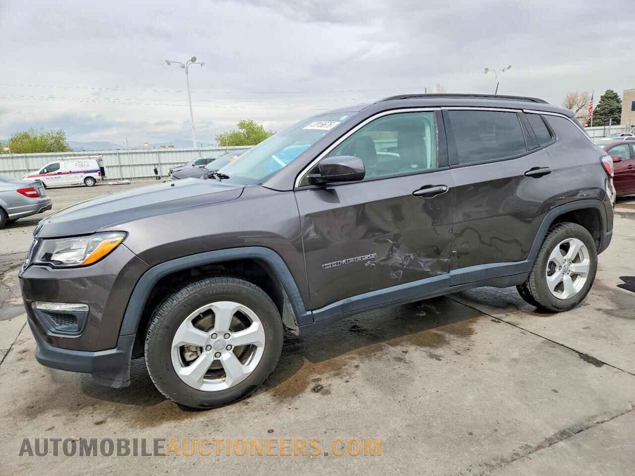 3C4NJDBB8JT167879 JEEP COMPASS 2018