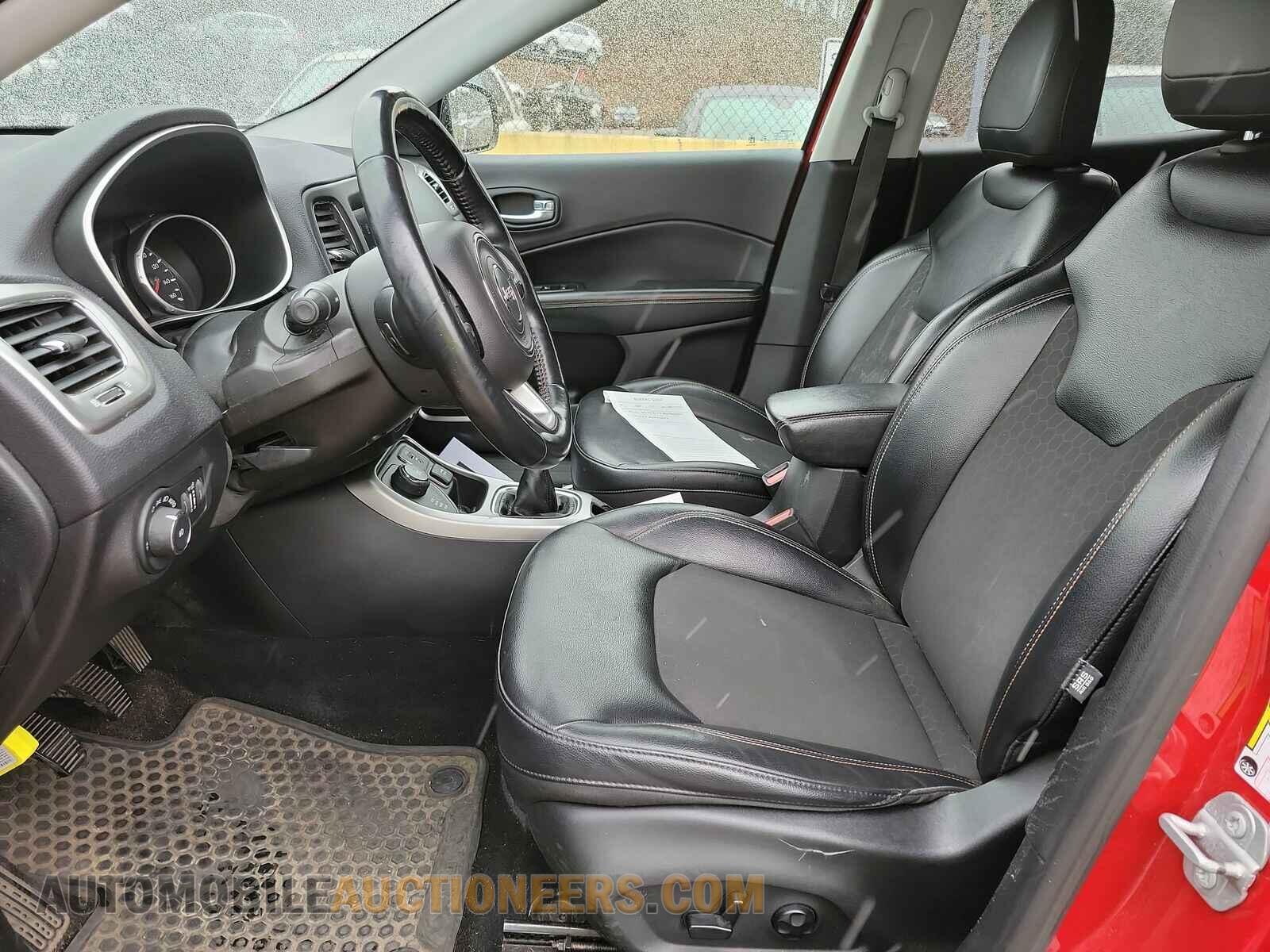 3C4NJDBBXHT692324 Jeep Compass 2017