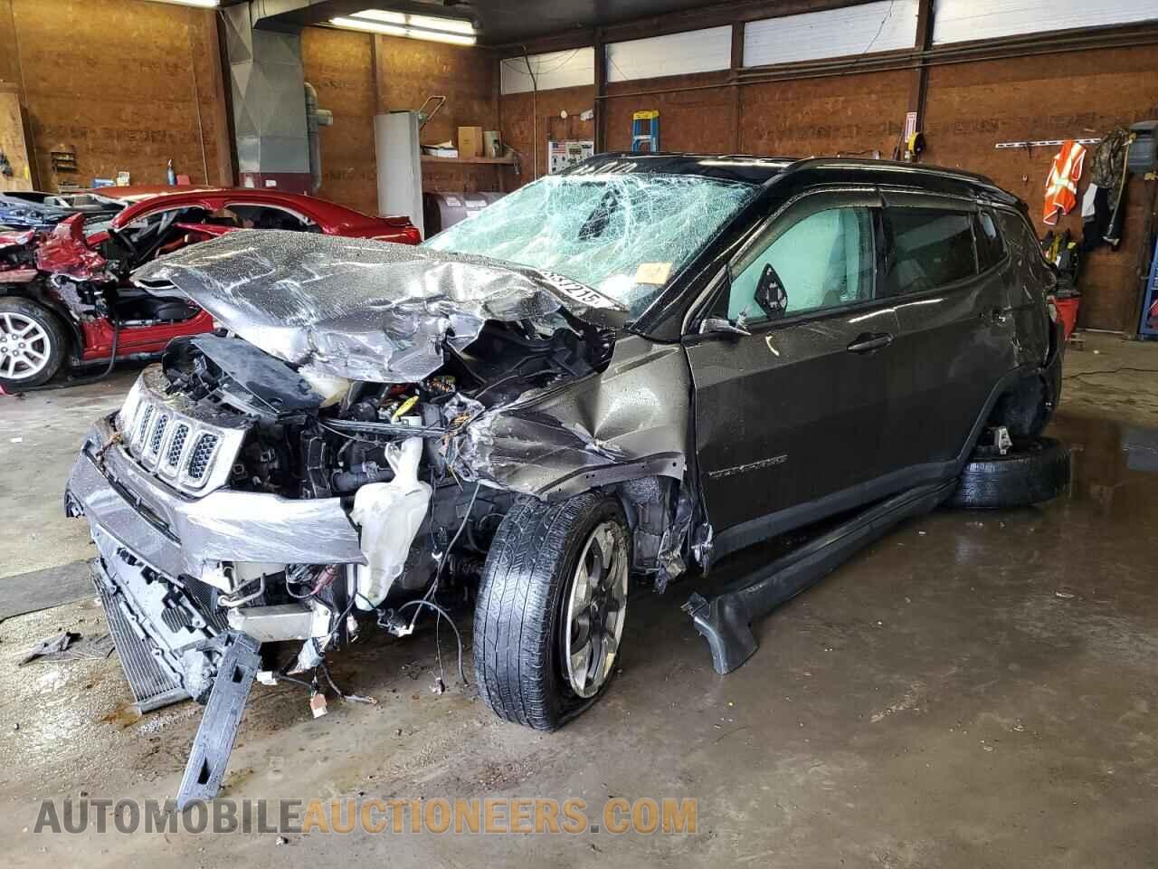 3C4NJDCB2JT175118 JEEP COMPASS 2018