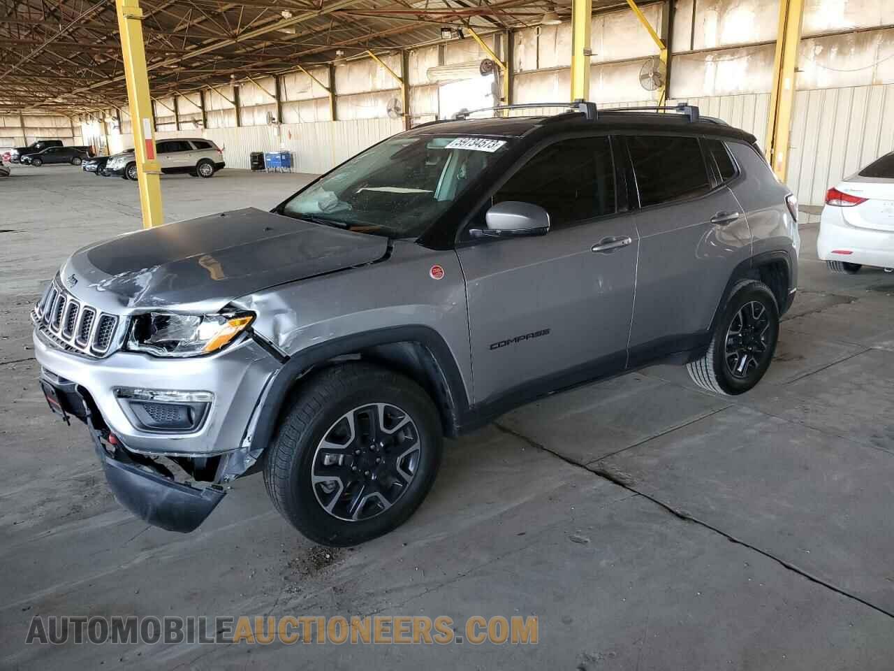 3C4NJDDB9KT686034 JEEP COMPASS 2019
