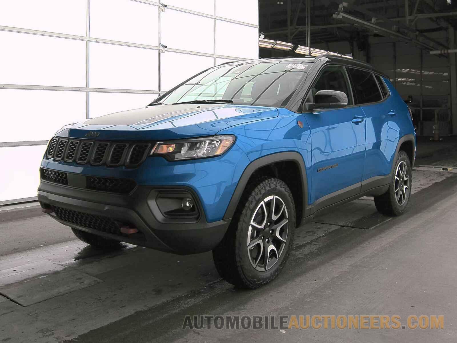3C4NJDDN0RT100258 Jeep Compass 2024