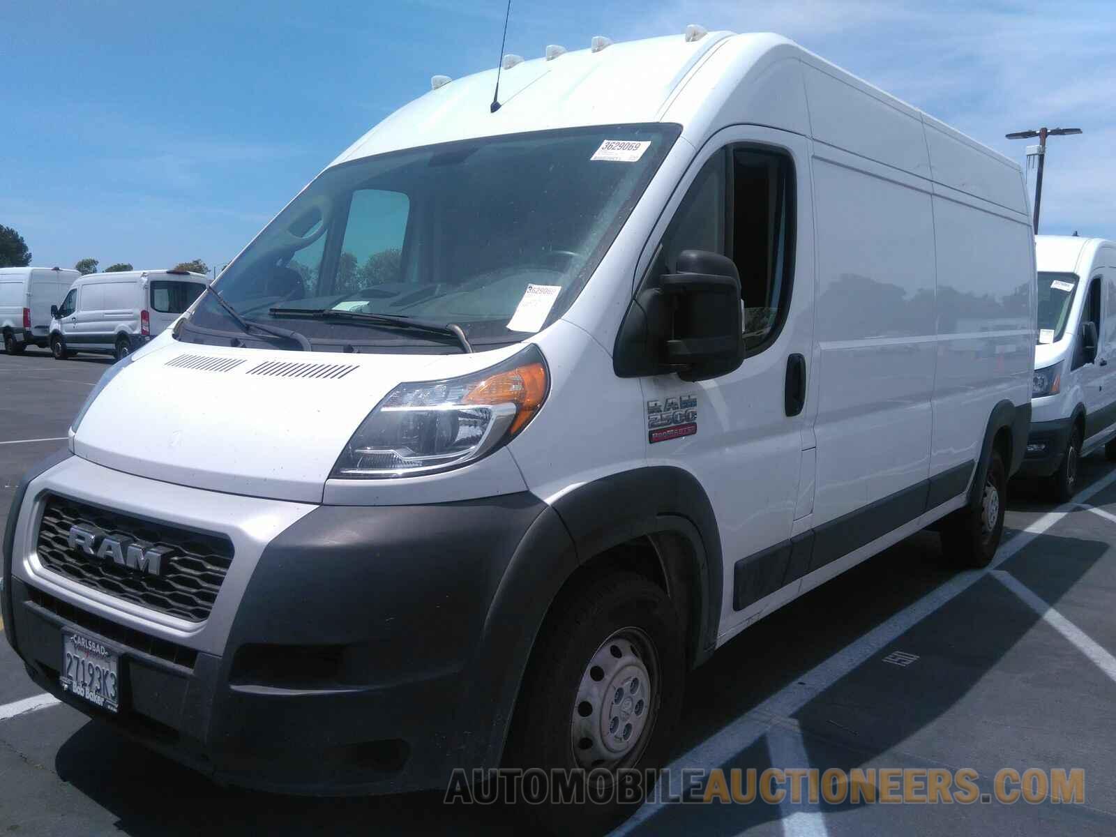 3C6TRVDGXLE138610 Ram ProMaster Cargo Van 2020