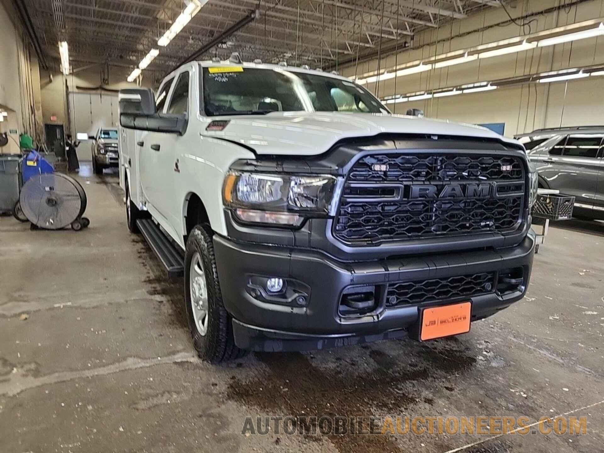 3C7WR9CL2RG261605 RAM 3500 CHASSIS 2024