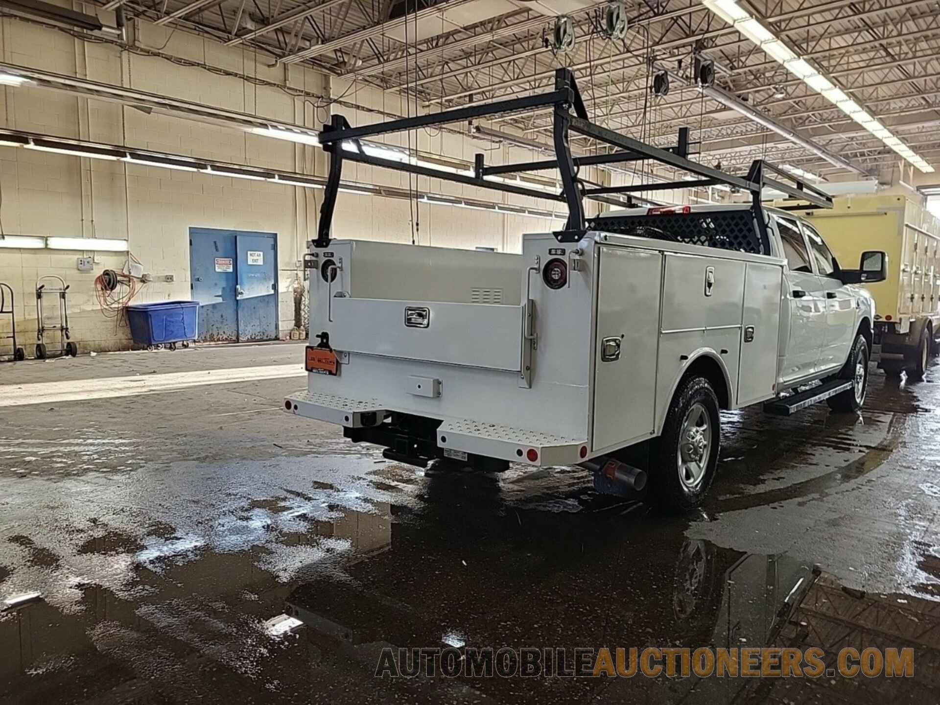 3C7WR9CL7RG261602 RAM 3500 CHASSIS 2024