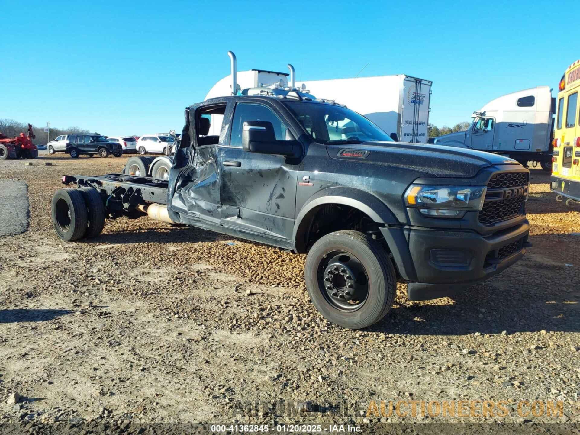 3C7WRMFL8RG120116 RAM 5500 CHASSIS 2024