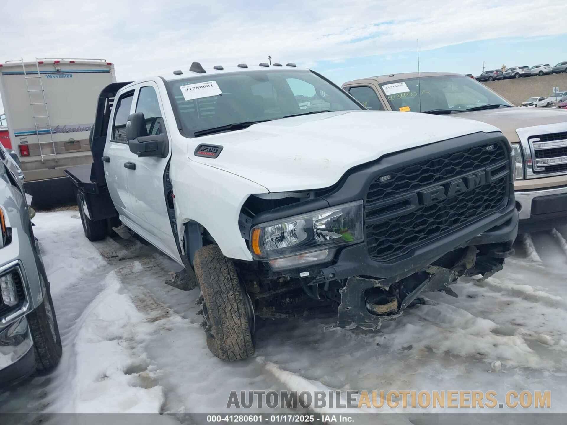3C7WRTCL3PG565133 RAM 3500 CHASSIS 2023