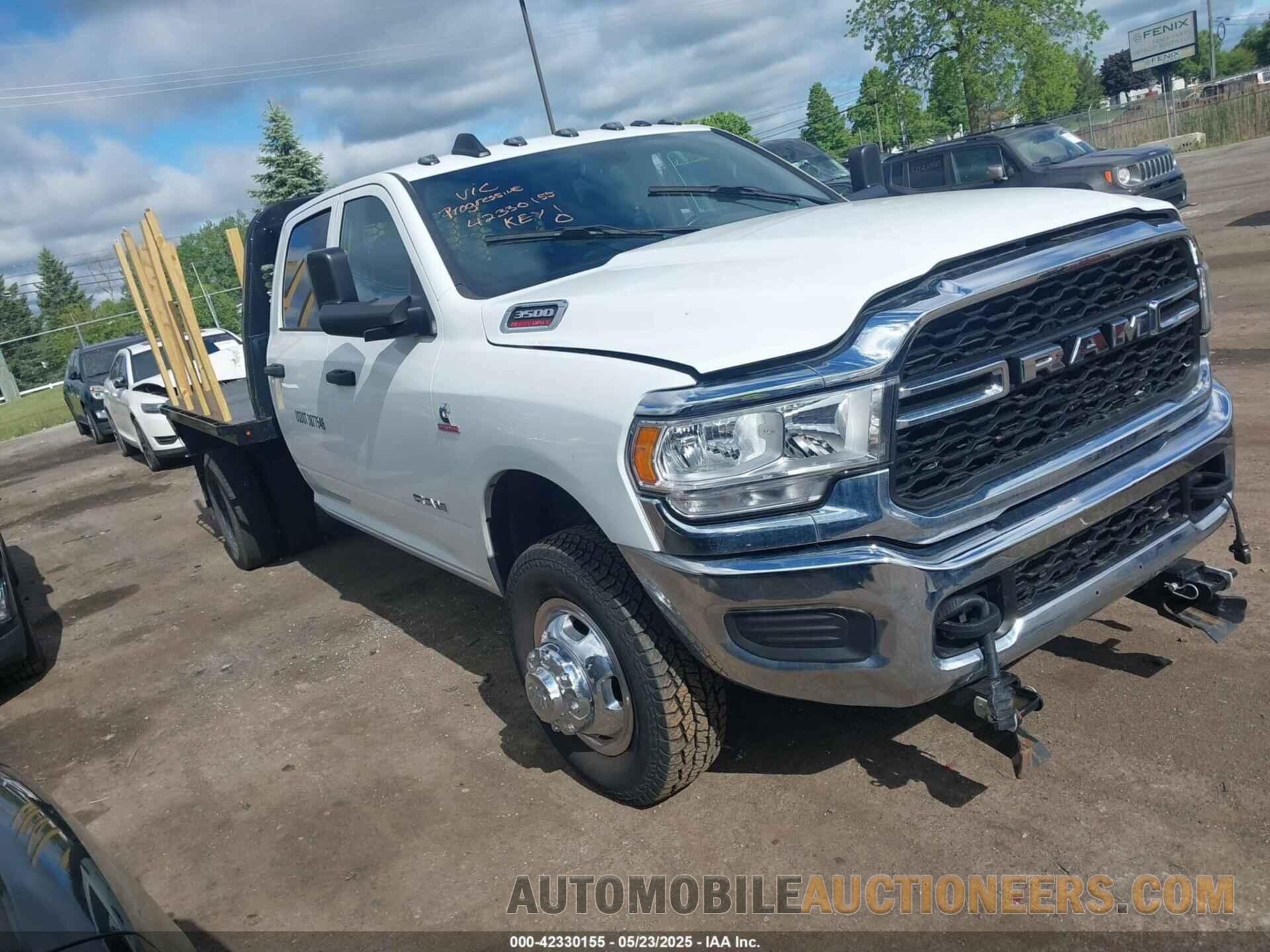 3C7WRTCL5NG279975 RAM 3500 CHASSIS 2022