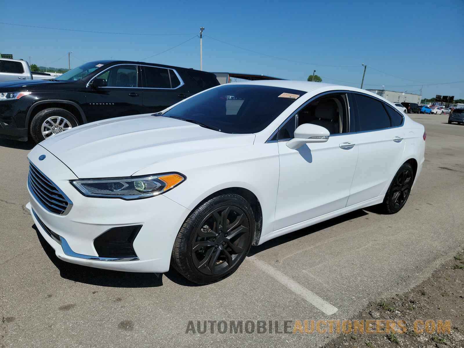3FA6P0CD8KR219933 Ford Fusion 2019