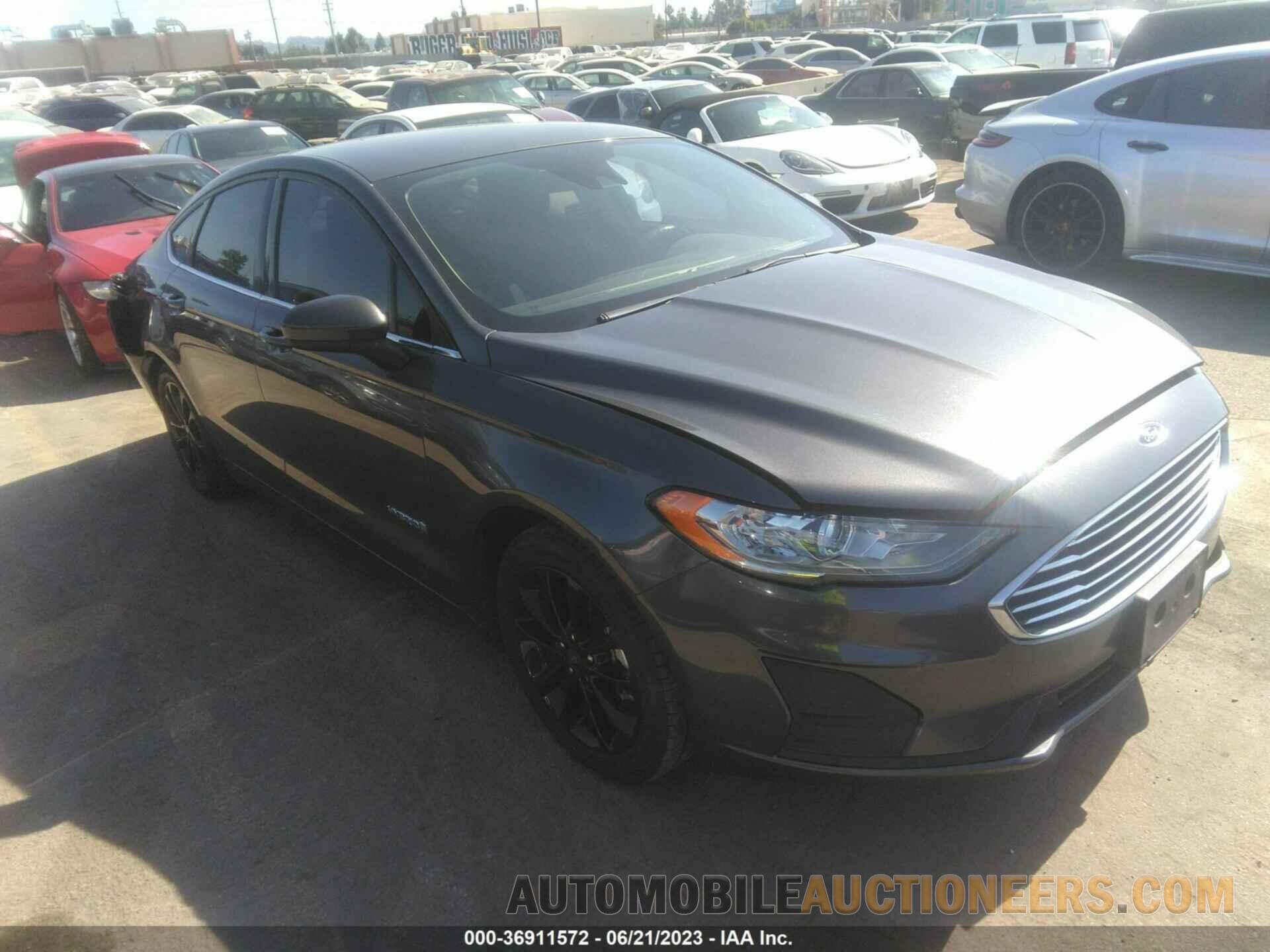 3FA6P0LU5KR219050 FORD FUSION HYBRID 2019