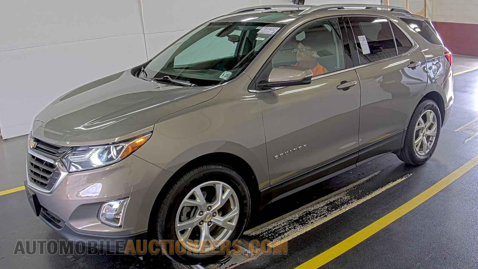 3GNAXTEX9JS631791 Chevrolet Equinox LT 2018